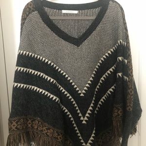 Dreamers Sweater fringe poncho